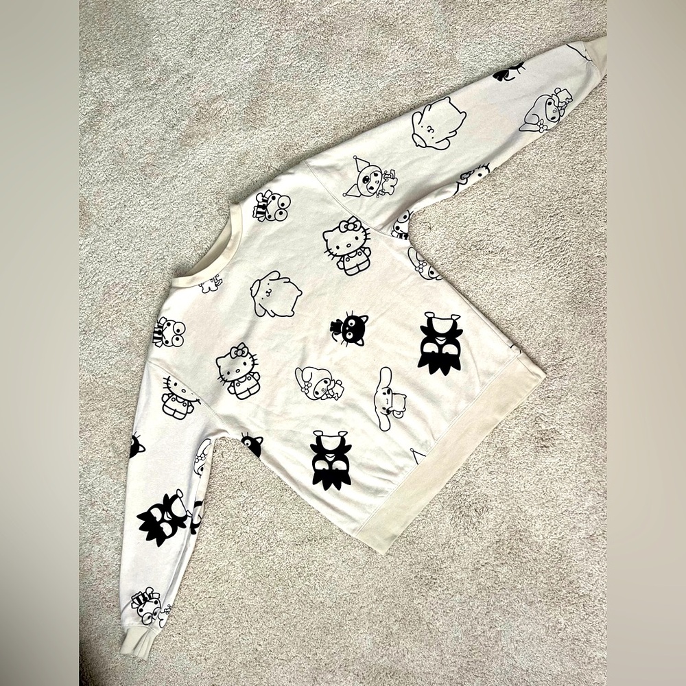 Sanrio Hello Kitty And Friends Tan All-Over Print Sweatshirt.  Size XS